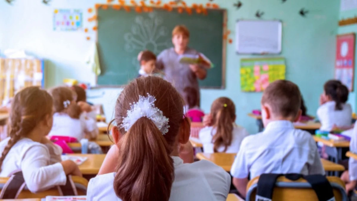 Eğitimde Fırsat Eşitliği Hamlesi: 7.500 TL’lik Öğrenci Desteğiyle Aile Bütçelerine Nefes Aldıracak Yeni Dönem - Ekonomi Haberleri