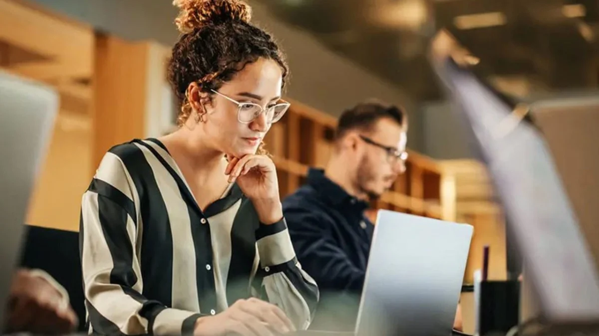 Kadınlara Yeni Çalışma Modeli! Haftada 4 Gün Mesai ve Doğum İzni Düzenlemesi - Gündem Haberleri